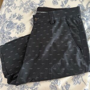 NWOT Greg Norman golf shorts